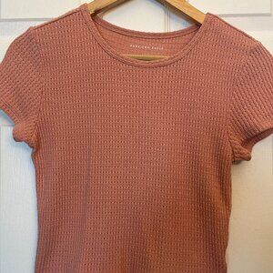 AE crop textured tee